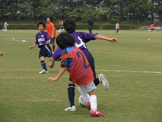 アグリーマートなでしこサッカー教室　前座試合