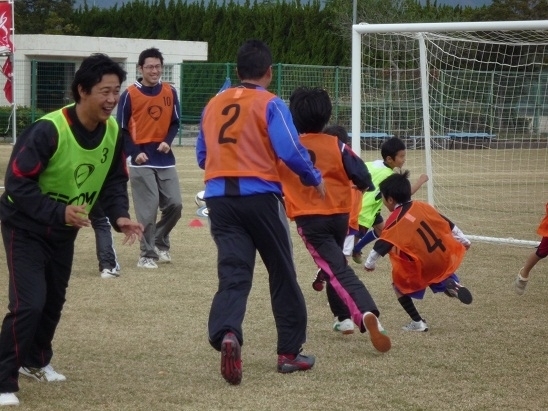 コカ・コーラウエストKids親子サッカー教室開催!!
